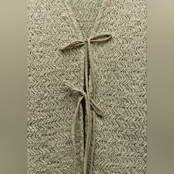 💚 2 For 30 💚  Zara - Bow Trim Textured Top - Picture 3 of 8